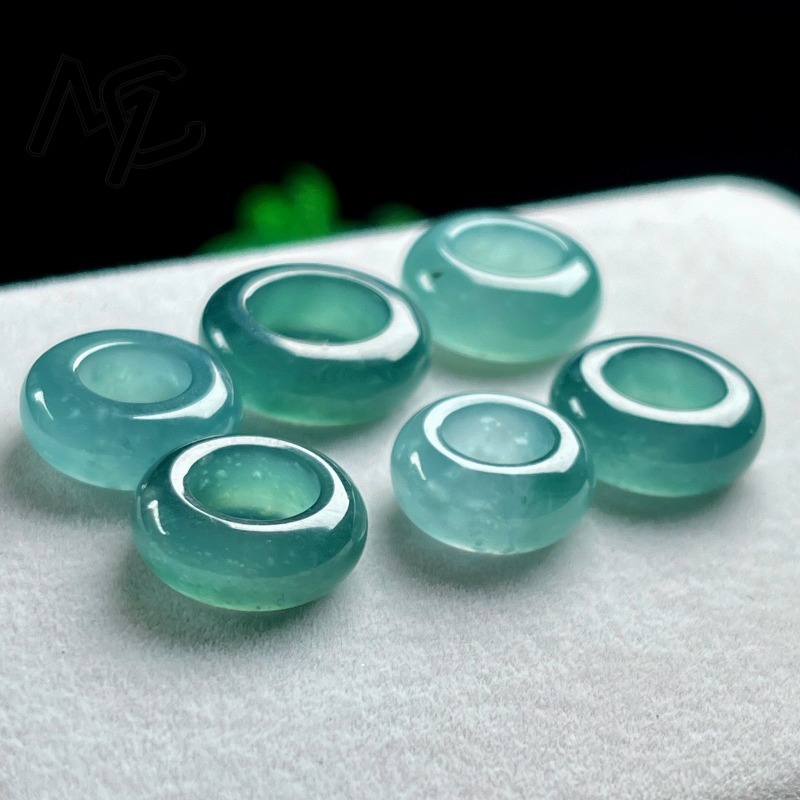 Natural Emerald Blue Water Luc - Beading 评论和价格